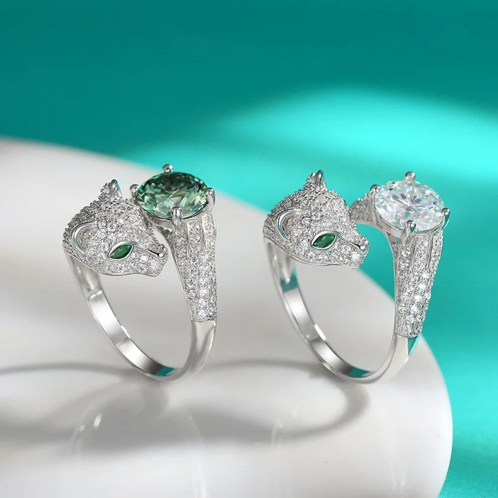 Chique -Panter Ring in “Cartier-Stijl “– Met 2 Karaat Witte of Groene Moissaniet met Certificaat – 925 zilver -Eén Maat