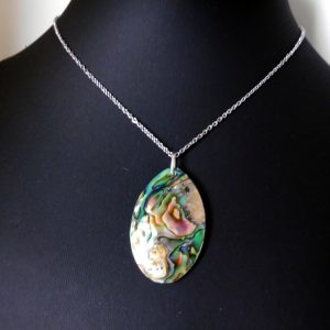 Grote hanger – Abalone schelpen – Wit en Blauw – Collier van 50 cm