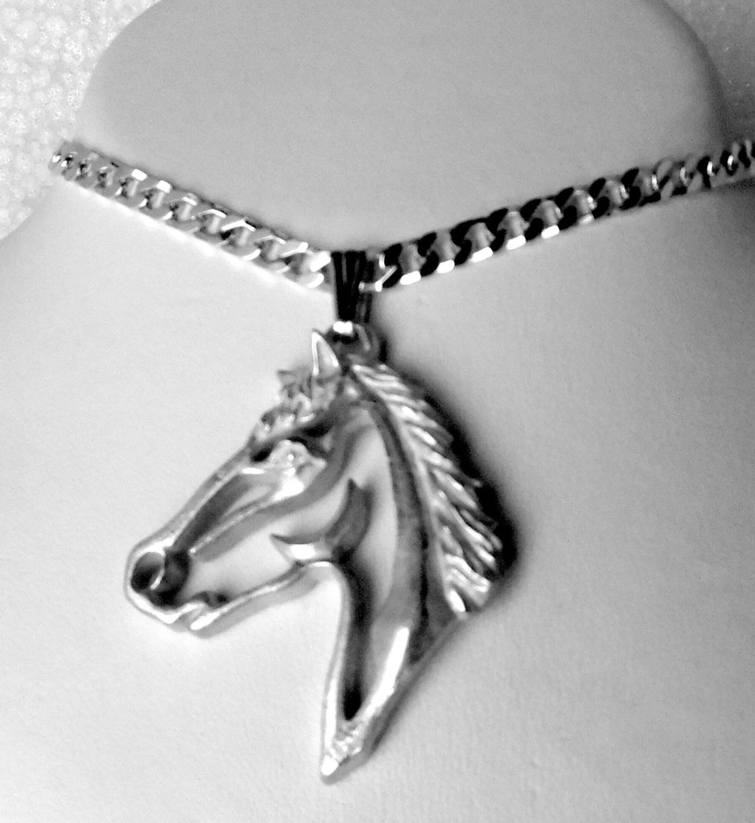 Opvallende – Opengewerkte – zilveren hanger van een paardenhoofd – Grote maat