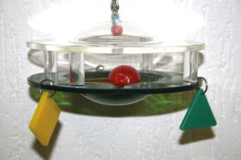 Speelgoed voor papegaai en parkiet. UFO Large korting  66047