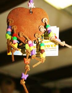 17854 Parkietenspeelgoed Leather Heart